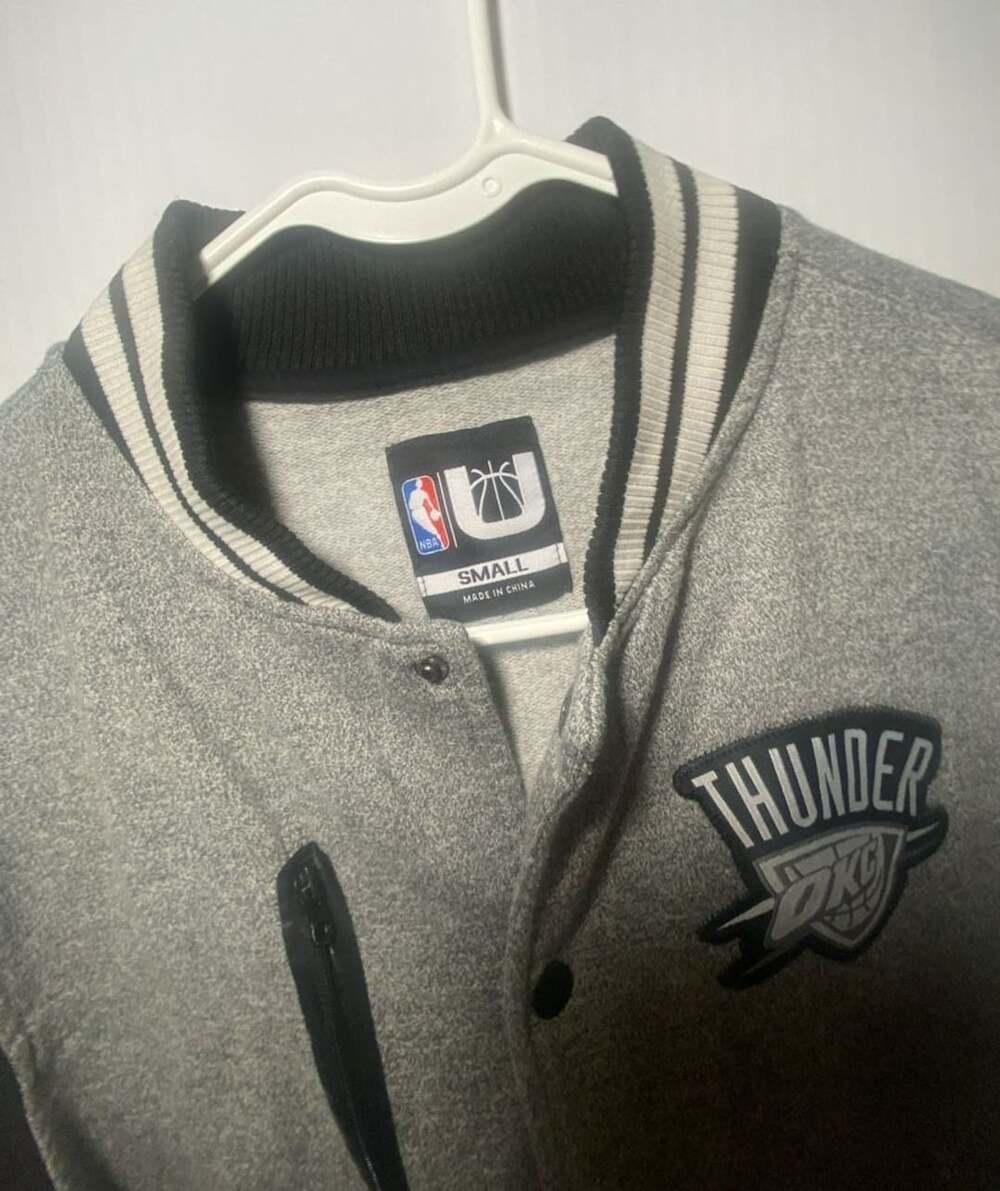 Pro Standard NBA Oklahoma City Thunder Varsity Jacket Size Small Gray Black